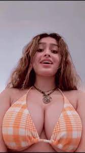 Anyone know who she is ? : rpornID