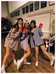 36 Cute Halloween Costumes Cute Best Friend Halloween Costumes Cute Halloween Costumes For Teens Teenage Halloween Costumes Funny Group Halloween Costumes