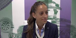 Chair umpire marijana veljovic sent fans into a spinsource:supplied. Arquivo De Veljovic Bola Amarela
