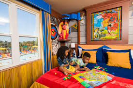 Knights And Dragons Themed Room At The Legoland Castle Hotel Castle Hotel Legoland California Legoland