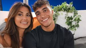 Love island'da 12 farklı yarışması yer alıyor ve hepsine içinde her şeyi bulunan birer villa veriliyor. Love Island Joan En Mert Over Hun Thuisquarantaine Linda Nl