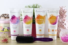 Coups De Coeur De Mumu Mes Nouveaux Soins Pour Cheveux Boucles Les Secrets De Loly En 2020 Soin Cheveux Boucles Produit Cheveux Boucles Soin Cheveux