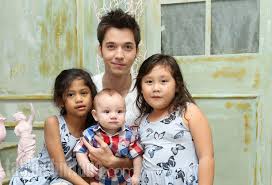 Namun lucunya, celine justru membantah pernyataan ibu kandungnya tersebut. Usia Belum 25 Tahun Stefan William Sudah Menjadi Kepala Keluarga Dengan 3 Anak Tabloidbintang Com