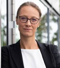 Theresa Wunderlich's Instagram, Twitter & Facebook