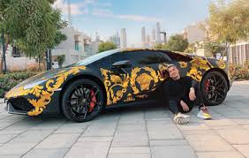 Jazz Et Laurent S Offrent Une Nouvelle Voiture De Luxe Les Internautes Ne Valident Pas Du Tout Sur Buzz Insolite Et Culture