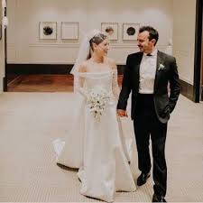 20 nisan 1976 tarihinde rize'de doğdu. Hazal Kaya And Ali Atay Wedding White Wedding Dresses Wedding Dresses Wedding