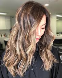 If you're aiming for platinum blonde then use the l'oréal paris feria hyper platinum advanced lightening system bleach, which is ideal for dark brown hair and can lighten your hair up to eight levels. 20 New Brown To Blonde Balayage Ideas Not Seen Before