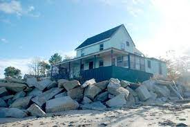 Whether you are looking for your dream home, or trying to sell your current home, we are here to help 153 Hills Beach Rd Biddeford Me 04005 Mls 1438425 Movoto Com