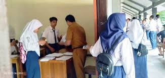 Smkn 7 tangerang welcome to smkn 7 tangerang info sekolah. Dugaan Jual Beli Bangku Di Smkn 1 Panongan Ini Tarifnya Kabar6 Com