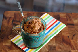 Creme Glacee Maison Au Beurre D Arachide Banane Et Chocolat Creme Glacee Maison Recettes De Creme Glacee Creme Glacee Au Chocolat