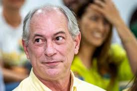 Racha no Ceará teve Ciro Gomes isolado e Cid escondido
