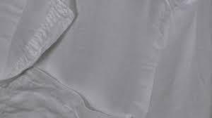 Legen sie hierbei die verfärbten kleidungsstücke in kalte buttermilch ein und lassen sie diese über nacht einwirken. Genialer Trick Strahlend Weisse Wasche Mit Backpulver Testsguide De