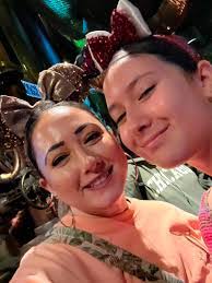 Beckie Sullivan's Instagram, Twitter & Facebook