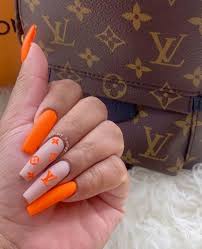 Pin On More Nails Plus, she's getting some west coast love from two diy nail artists.