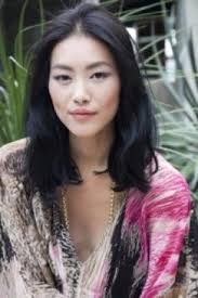 Pale Is Beautiful The Ethereal Beauty Of Fair Skin Hair Styles Asian Hair Medium Hair Styles