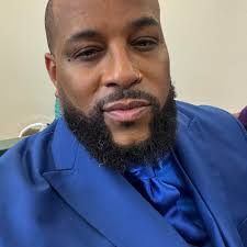 Aaron Culp's Instagram, Twitter & Facebook