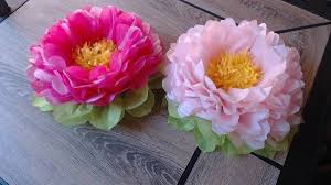 Basteln Mit Krepppapier 60 Wundervolle Ideen Fur Verschiedene Feierliche Anlasse Papierblumen Diy Papierblumen Seidenpapierblumen