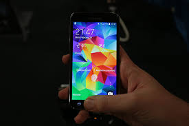 And if you ask fans on either side why they choose their phones, you might get a vague answer or a puzzled expression. Feds Serve Warrant Demanding Fingerprints From All Home Residents To Unlock Their Phones Extremetech