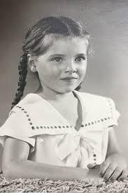 Lola Wilcox's Instagram, Twitter & Facebook