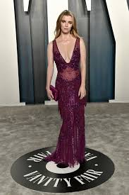 Betty gilpin and alison brie. Betty Gilpin Looks Stylebistro