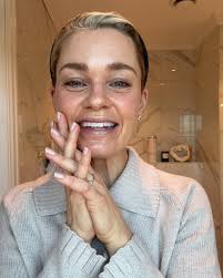 Helene Ragnhild Ernæring added...