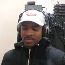 Haven't touched a piano in almost a year I miss learning music 😢 but  here's lil something #tbt