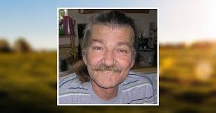 Lee Denham's Instagram, Twitter & Facebook