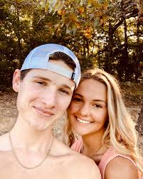 Alyssa Pallarito (@alyssapallarito) • Instagram photos and videos