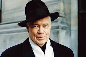 In memory of the great singer Nicolai Gedda, who passed away earlier in  January. Here, he is singing Tamino with Fischer-Dieskau as the 'Sprecher'.  I think they also appeared together in some