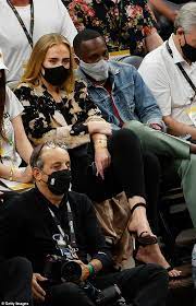 Adele's new rumored romance has us rolling in the deep. 56q49uiy1svgam