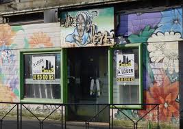 On Arrive A La Gare L Ancienne Oreille Cassee Puis Chez Meme Et Ferme Memes