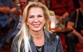 Wie das paar die ex von michael wendler mit ihrem. Warum Ist Claudia Norberg Bei Promis Auf Datingkurs Sie Hat Langst Einen Neuen Freund Und So Lauft Es In Der Beziehung Promiwood