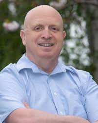 Roger Grossman's Instagram, Twitter & Facebook