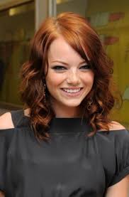 Medium Wavy Hairstyle of Emma Stone Photogallery