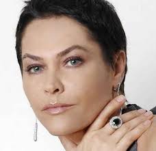 Hulya Avsar Kisa Sac Modelleri Diamond Earrings Earrings Diamond