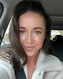 Emily Morrow's Instagram, Twitter & Facebook