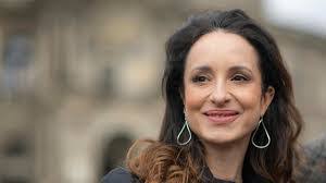 Stephanie Stump's Instagram, Twitter & Facebook