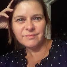 Valerie Hartmann's Instagram, Twitter & Facebook