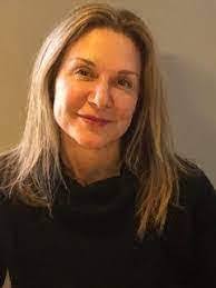 Lisa Shinall's Instagram, Twitter & Facebook