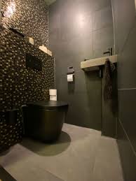 toilet mat zwart toilet ontwerp toilet verbouwing badkamer wandtegels