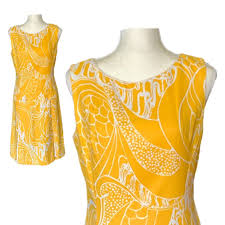 Collect ideas for your design projects from around the web with the decorpad bookmark tool. 1950s Mod Dress With Yellow And White Two Tone Floral Design From Cove