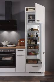 Bei der planung einer küche kommt es auf ein perfektes zusammenspiel zwischen funktionalität und design an. Nobilia Kuche Kiel Komplett Mit E Geraten Kuchenzeile Alpinweiss Vormon Top Shelf De