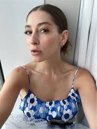 Sara Clary's Instagram, Twitter & Facebook