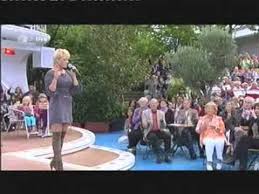 Dann lud ihn das zdf aus. Helene Fischer Beim Zdf Fernsehgarten Mit Hit Medley Schlagerfieber De