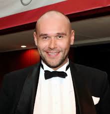 Contact максим аверин on messenger. Maksim Averin Ustroil Pyanyj Debosh Na Bortu Samoleta Starhit Ru