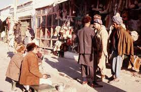 Над президентским дворцом в кабуле поднят флаг талибов. India Travel Pictures Kabul 1975