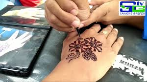 Bahkan bahan yang digunakan untuk membuatnya cukup simple. 82 Gambar Henna Di Lengan Terbaik Gambar Pixabay