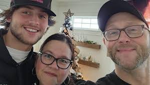 Stacey Lutes's Instagram, Twitter & Facebook