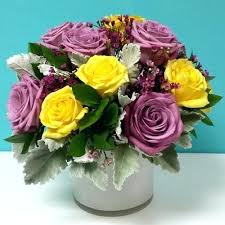 However, if your significant other has a favorite flower such as a rose, tulip, or daisy you should strongly consider giving those instead. Know The Right Flowers To Gift On Milestone Anniversaries Ferns N Petals Official Blog