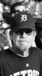 Riley Bowker's Instagram, Twitter & Facebook